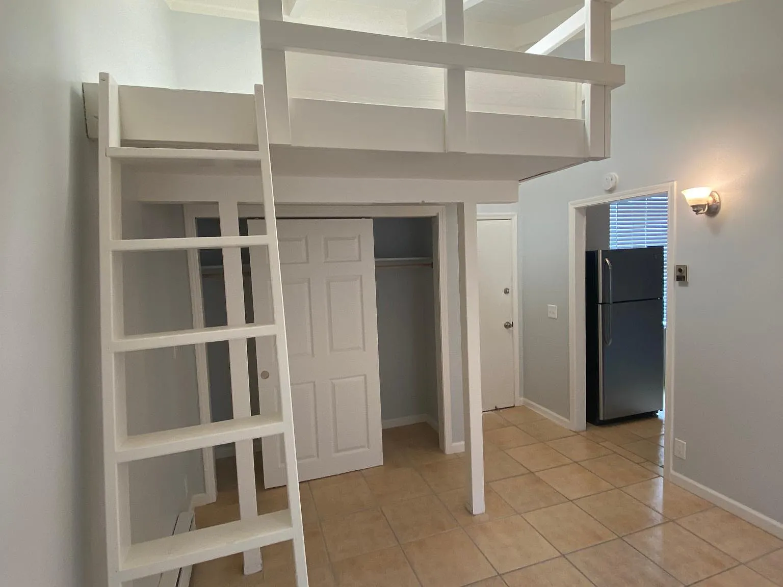 Studio, 350 sqft, $2,300 — Photo 2