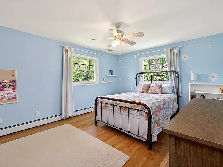 101 Davis Rd — Photo 32