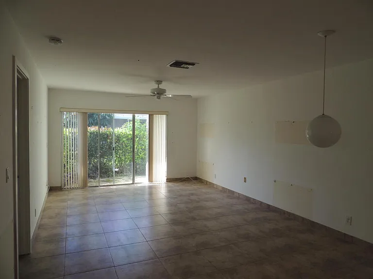 2381 Papaya Dr #C — Photo 13
