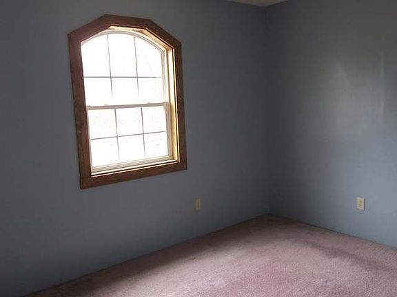 4th image of 4556 Nipigon Dr