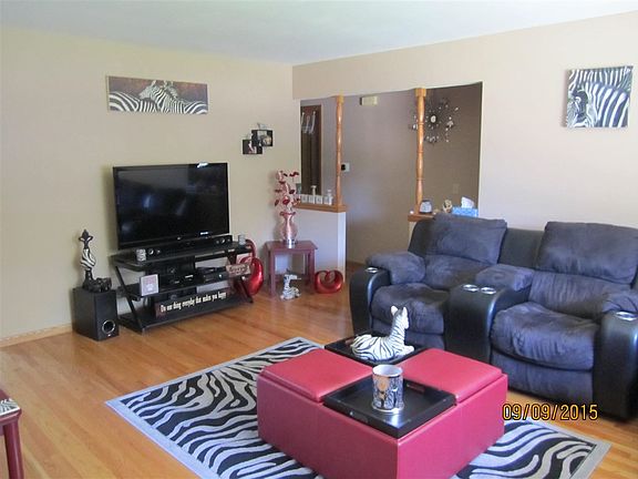 3rd image of 1318 Sylvester St