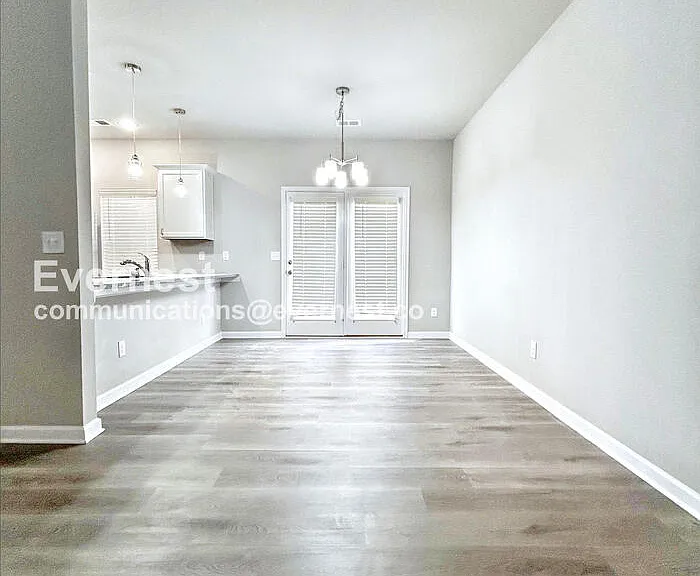 8037 Alderton Ln — Photo 3