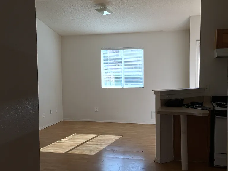 11029 Splendor Ct — Photo 2