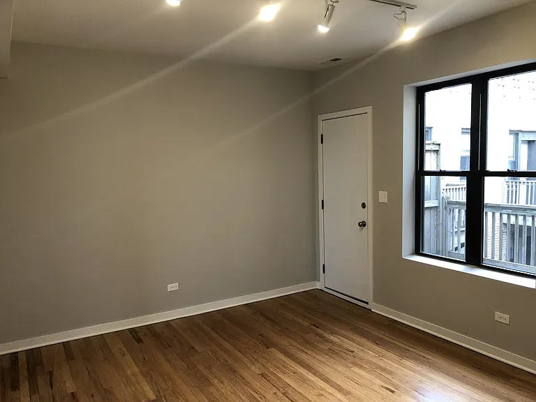 4821 N Christiana Ave #1 — Photo 2