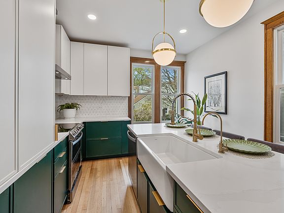 5th image of 1502 W Edgewater Ave