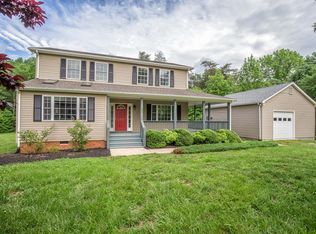 102 Carson Mills Dr, Farmville, VA 23901