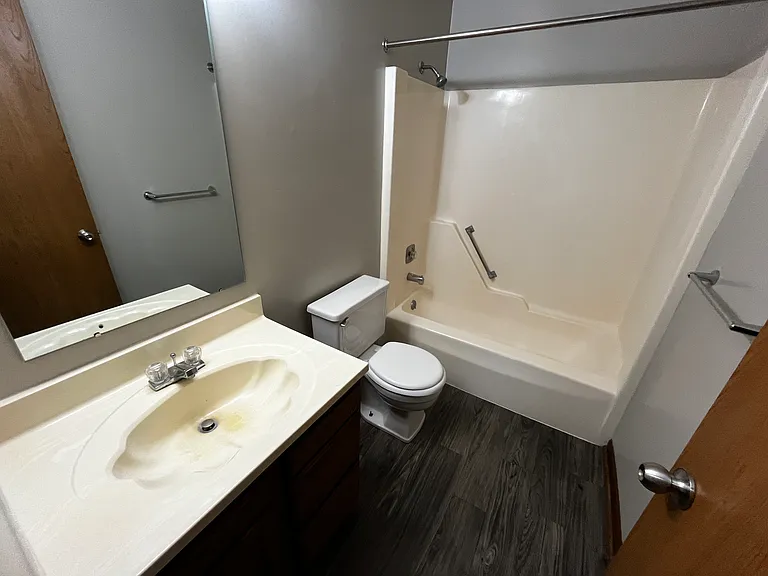709 Fieldstone Ct #19 — Photo 6