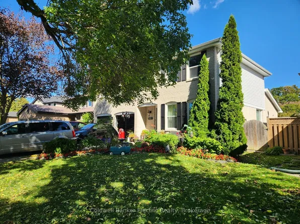 1007 Moorelands Cres, Pickering, ON L1W 3K3