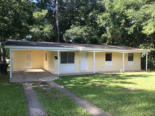 2101 Karen Ln Photo 1