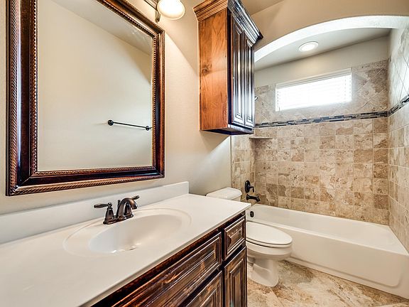 3rd image of 949 Lake Meadow Ln