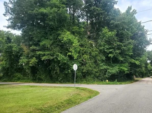 Lots 2 4 9th St, Colonial Beach, VA 22443
