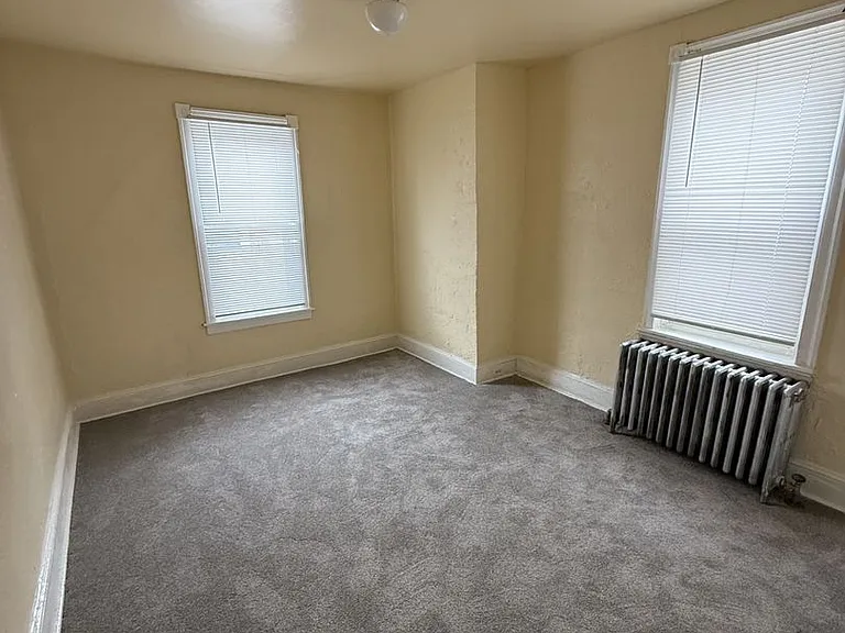 135 S 61st St — Photo 12