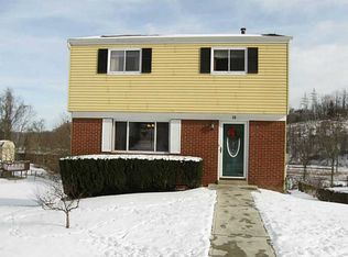 35 Pine Valley Dr, Pittsburgh, PA 15235