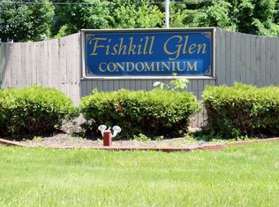 8 Fishkill Glen Dr UNIT C, Fishkill, NY 12524