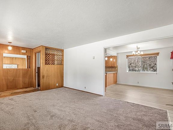 5th image of 1920 Riviera Cir