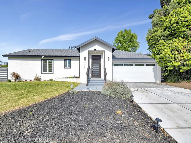 17227 Keswick St — Photo 49