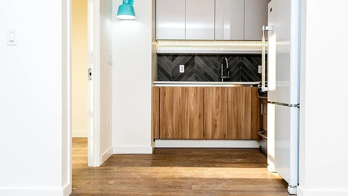 Rented by Nooklyn NYC LLC | media 76