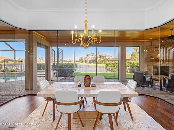 3rd image of 2978 Wyndham Way