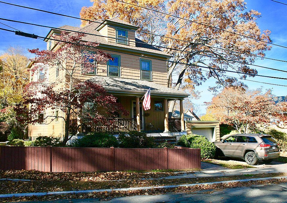 2nd image of 46 Poplar St