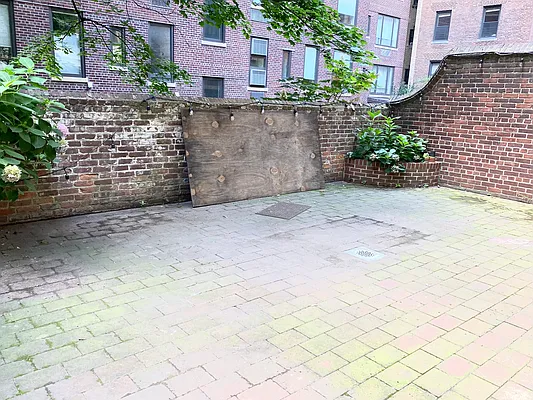 Rented by Compass | media 20