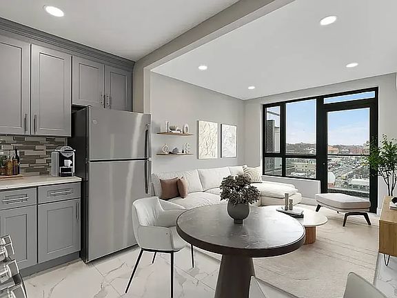 4th image of 15002 Hillside Ave #709