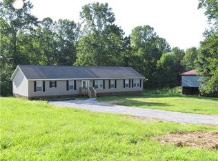 1384 Union Grove Rd, Harmony, NC 28634