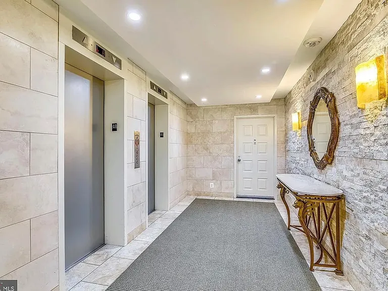 8380 Greensboro Dr #1005 — Photo 29