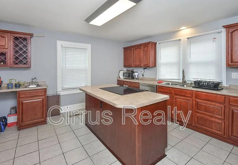 10 Parkside Pl — Photo 10