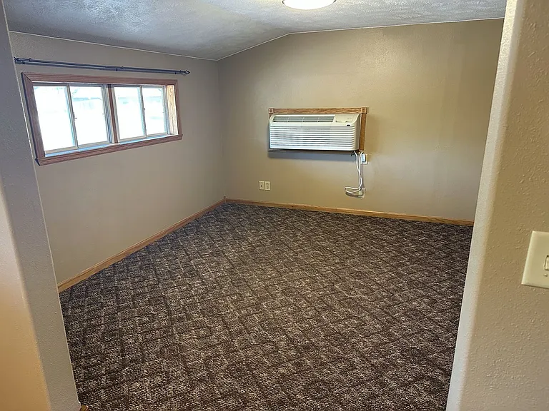 716 S Iowa St — Photo 10