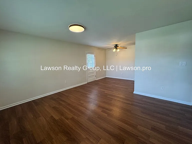 4711 Pennsylvania Ave NE — Photo 2