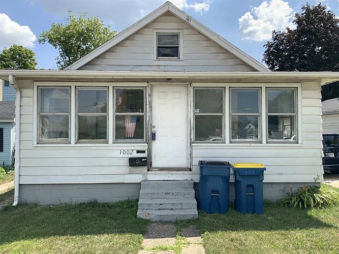 1st image of 1002 S Ironwood Dr