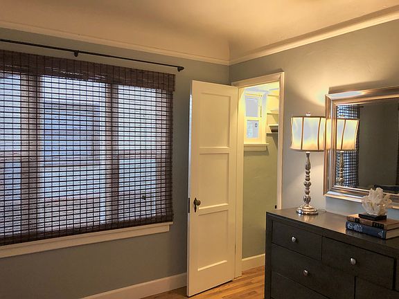 5th image of 3731 Gaviota Ave