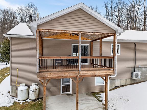 3rd image of 229 Wilson Hill Rd