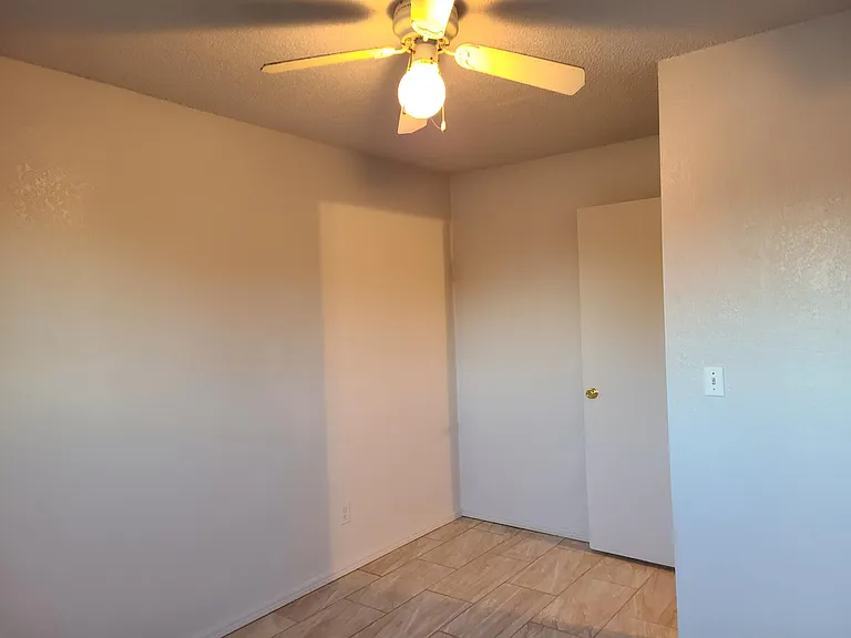 6106 SE 46th St #1 — Photo 11