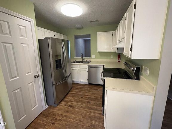3rd image of 4649 Pine Trace Dr