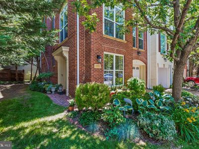 232 Medlock Ln, Alexandria, VA, 22304