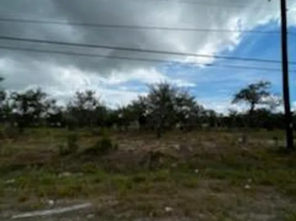 410 N Steart St, Rockport, TX 78382