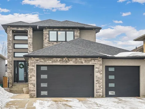 163 Schumacher BAY, Saskatoon, SK S7V 0H7