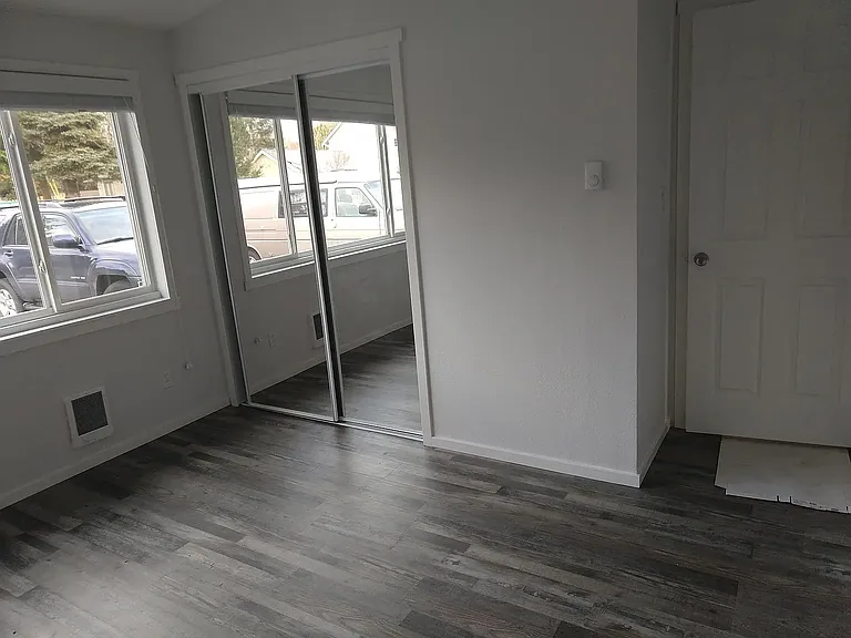 105 NW Dogwood St #105 — Photo 7