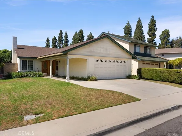 5470 E Village Dr, Commerce, CA 90040