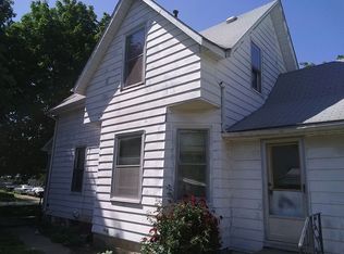 212 48th St, Moline, IL 61265