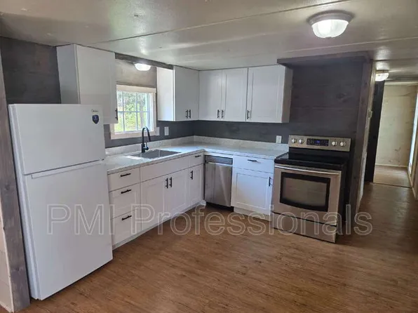 927 Cranor Rd, Murfreesboro, TN 37130