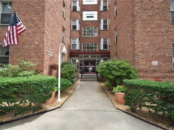 2 Louisiana Avenue #4D, Bronxville, NY 10708