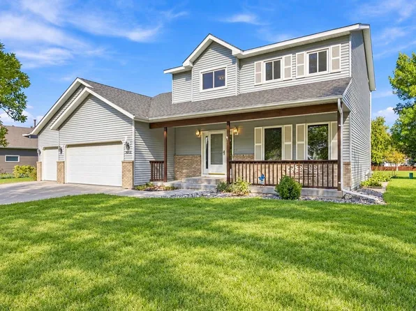 1014 Sommerset Dr, West Fargo, ND 58078
