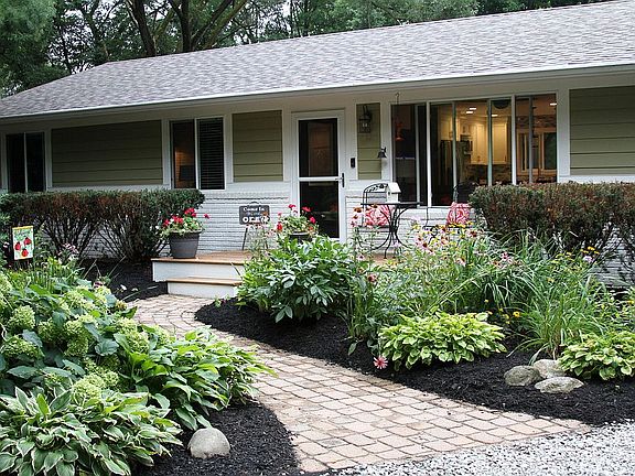 Welcoming touches: gardens.