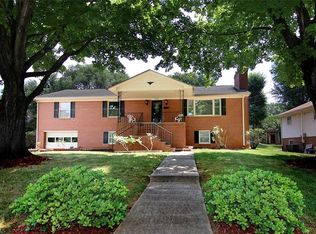 1535 Sandersted Rd, Winston Salem, NC 27103