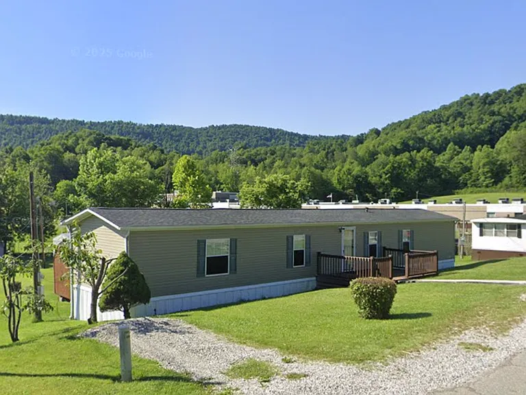 27 Morton Ln — Photo 4