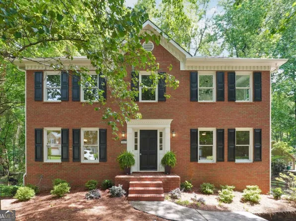 2863 Landing Dr, Marietta, GA 30066
