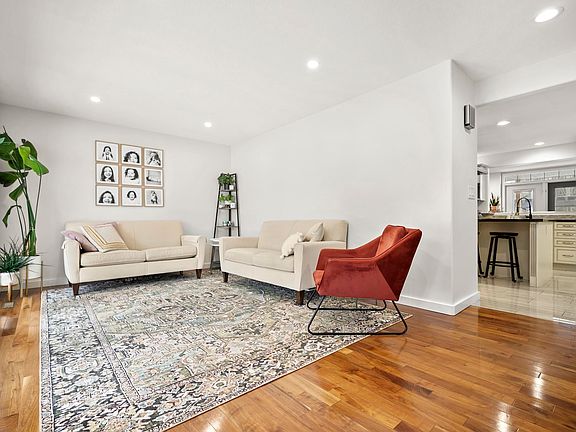 3rd image of 4223 120th St NW