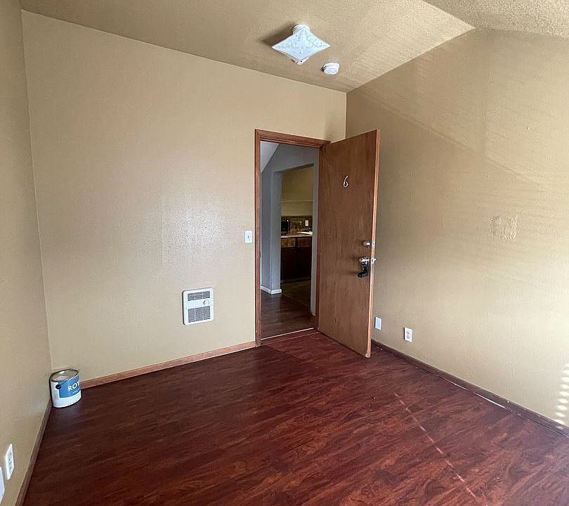 1st image of 123 S Molalla Ave #B6